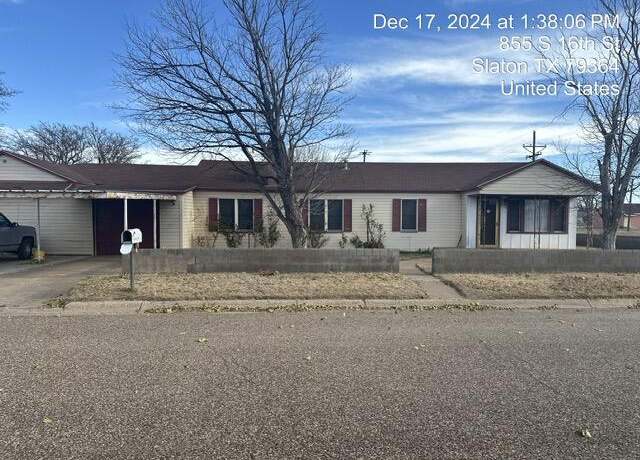 Property at 850 S 16th St, Slaton, TX 79364, 3 beds, 2 baths