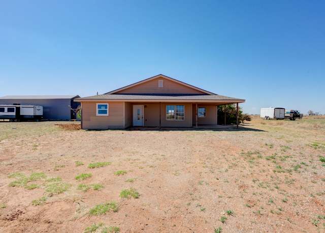 Property at 7715 E County Rd 6200, Idalou, TX 79329, 3 beds, 2 baths