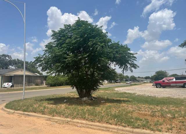 Property at 3701 Ave E, Lubbock, TX 79404