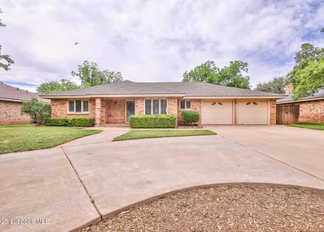 Property at 1804 E Hester St, Brownfield, TX 79316, 3 beds, 2 baths