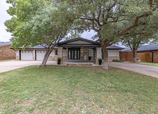 Property at 2034 Mustang Dr, Levelland, TX 79336, 4 beds, 3 baths