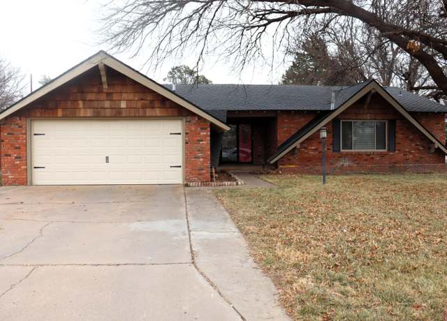 Property at 800 Crescent Dr, Littlefield, TX 79339, 3 beds, 2.5 baths