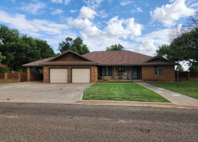 Property at 507 Mesa Dr, Plainview, TX 79072, 3 beds, 2 baths