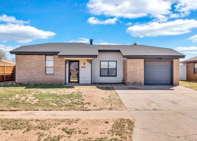 Property at 307 E 17th St, Wolfforth, TX 79382, 3 beds, 1.5 baths