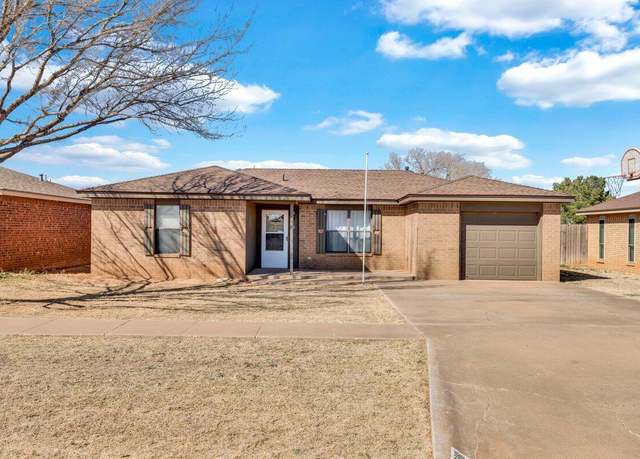 Property at 318 E 20th St, Wolfforth, TX 79382, 3 beds, 1 bath