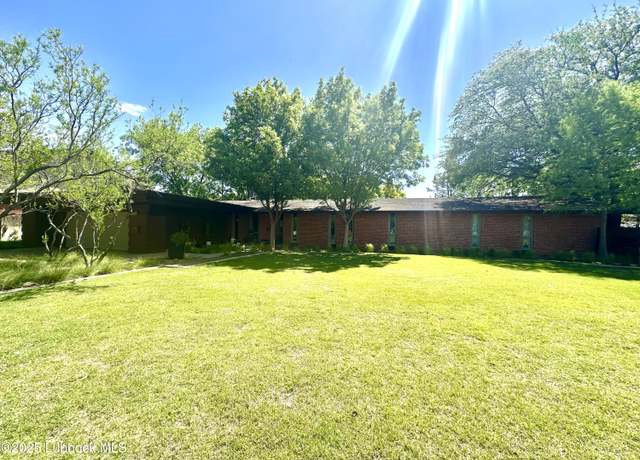 Property at 1408 Borger, Plainview, TX 79072, 5 beds, 4 baths