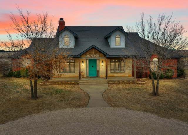 Property at 5513 County Road 7940, Lubbock, TX 79424, 4 beds, 3.5 baths