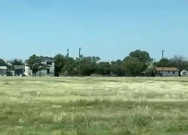 Property at 3310 E 19th St, Lubbock, TX 79403