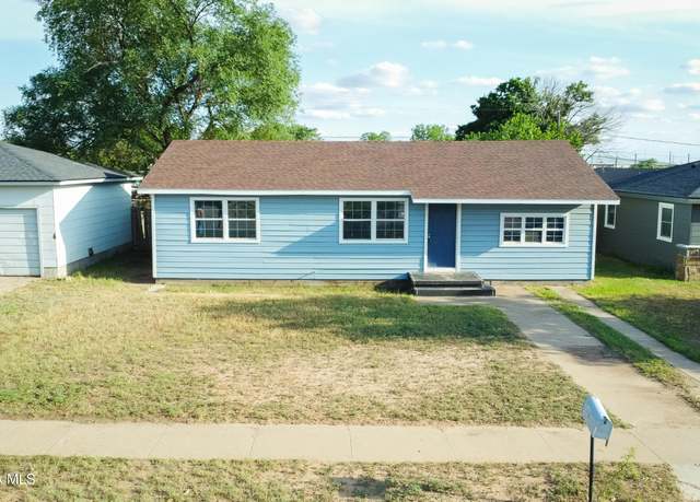 Property at 312 36th St, Snyder, TX 79549, 3 beds, 1 bath