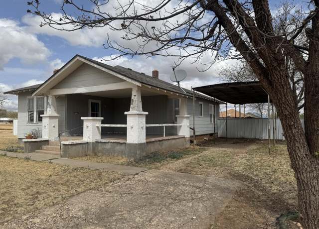 Property at 516 W 12th St, Post, TX 79356, 2 beds, 1 bath