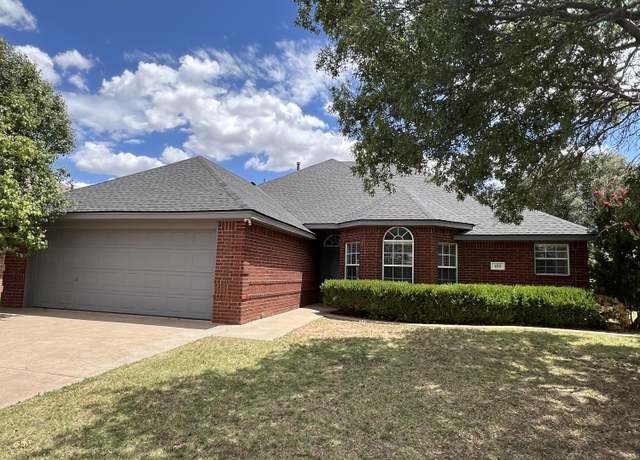 Property at 405 Sooner St, Wolfforth, TX 79382, 3 beds, 2 baths