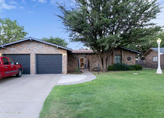 Property at 2512 Holliday Dr, Plainview, TX 79072, 3 beds, 2 baths