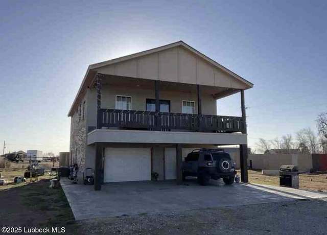 Property at 307 Redwood Ave, Lubbock, TX 79403, 3 beds, 3 baths