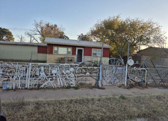 Property at 317 76th St, Lubbock, TX 79404, 2 beds, 1 bath