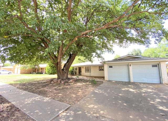 Property at 2620 75th St, Lubbock, TX 79423, 3 beds, 2 baths