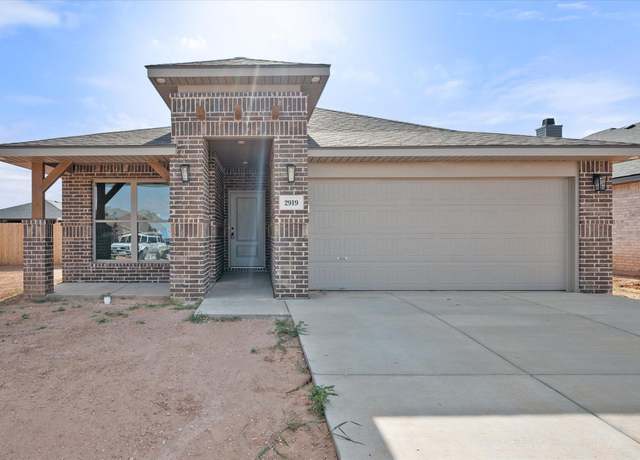 Property at 2919 Cottonwood Ave, Wolfforth, TX 79382, 4 beds, 2 baths