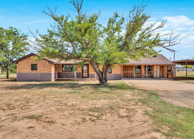 Property at 104 6th St, Levelland, TX 79336, 3 beds, 2 baths