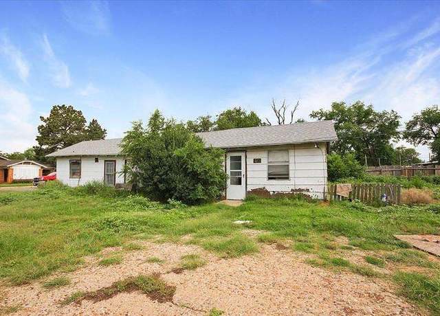 Property at 221 W 3rd St, Idalou, TX 79329, 3 beds, 2 baths