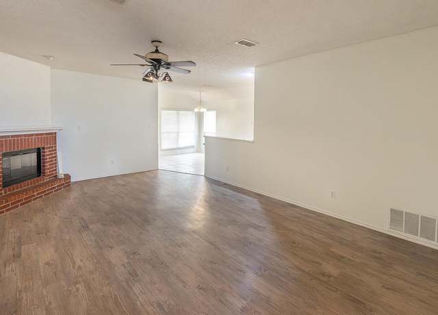 Property at 6109 13th St, Lubbock, TX 79416, 3 beds, 2 baths