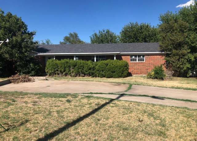 Property at 602 N Cypress St, Mclean, TX 79057, 3 beds, 2 baths