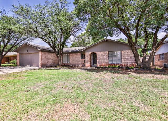 Property at 2620 78th St, Lubbock, TX 79423, 3 beds, 2 baths