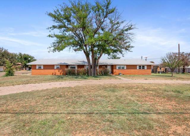 Property at 309 N Sherman Ave, Levelland, TX 79336, 4 beds, 2.5 baths