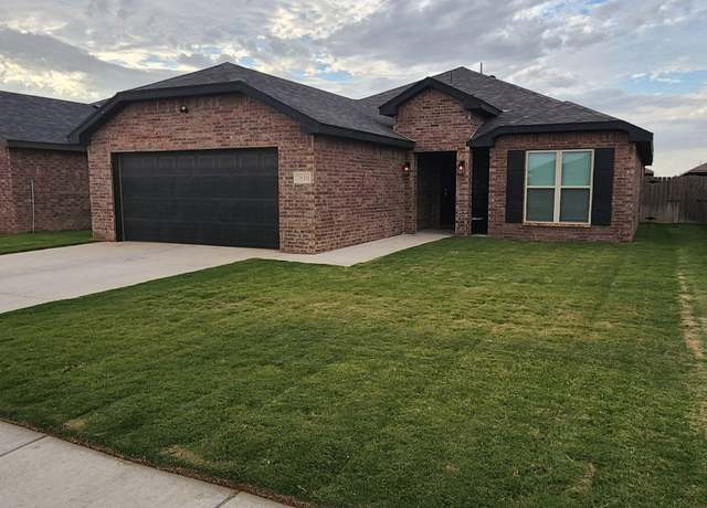 Property at 7810 97th St, Lubbock, TX 79424, 3 beds, 2 baths