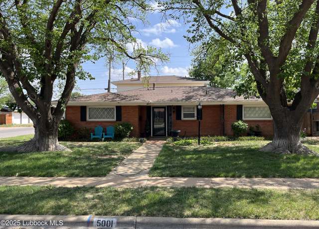 Property at 5001 14th St, Lubbock, TX 79416, 3 beds, 3 baths