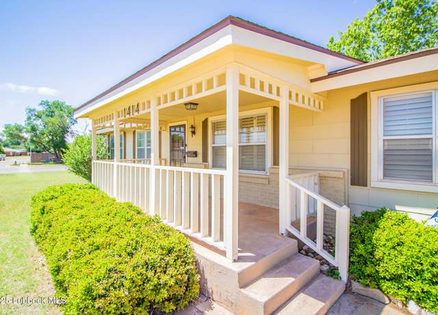 Property at 1414 E Lons St, Brownfield, TX 79316, 3 beds, 2.5 baths