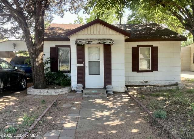 Property at 2819 35th St, Lubbock, TX 79413, 2 beds, 1.5 baths