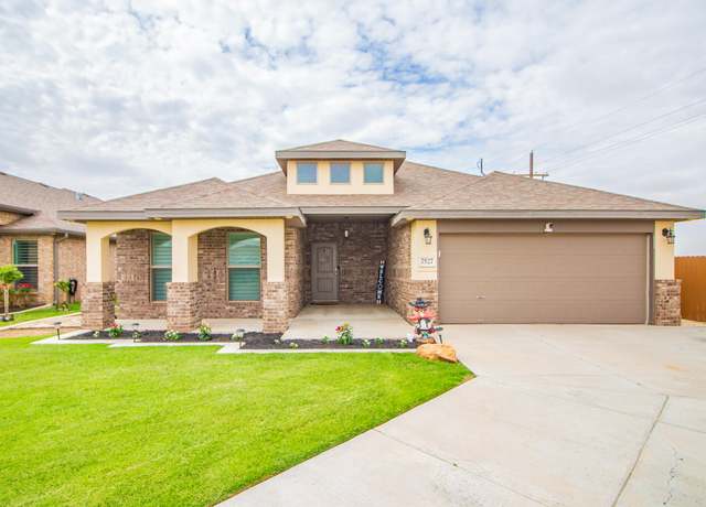 Property at 7527 102nd St, Lubbock, TX 79424, 4 beds, 3 baths