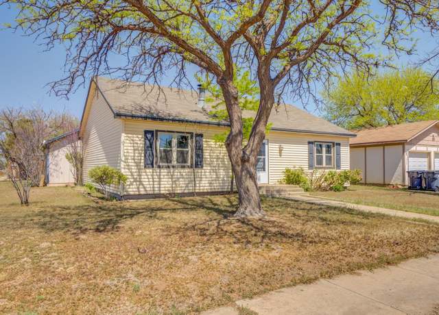 Property at 2504 94th St, Lubbock, TX 79423, 3 beds, 2 baths