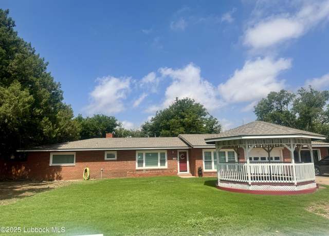 Property at 1936 Ave H, Levelland, TX 79336, 3 beds, 2 baths