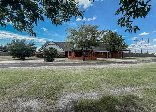 Property at 1690 W US Highway 70, Plainview, TX 79072, 4 beds, 4 baths