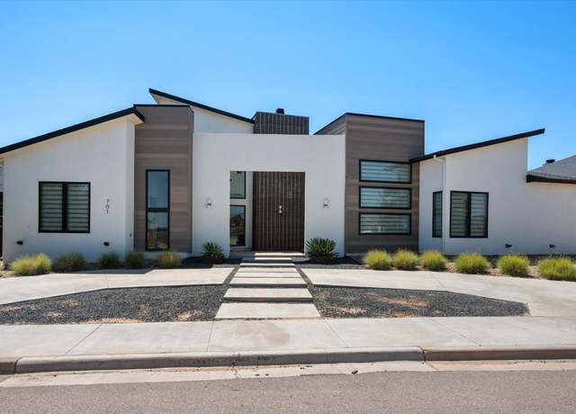 Property at 701 N 12th St, Wolfforth, TX 79382, 4 beds, 3.5 baths