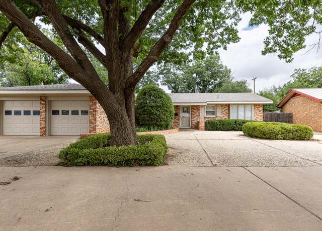 Property at 5418 15th St, Lubbock, TX 79416, 3 beds, 2 baths