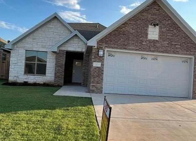 Property at 7804 95th St, Lubbock, TX 79424, 3 beds, 2 baths
