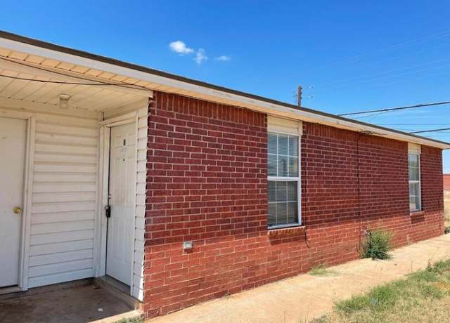 Property at 1512 82nd St Unit 1-2, Lubbock, TX 79423, 4 beds, 2 baths