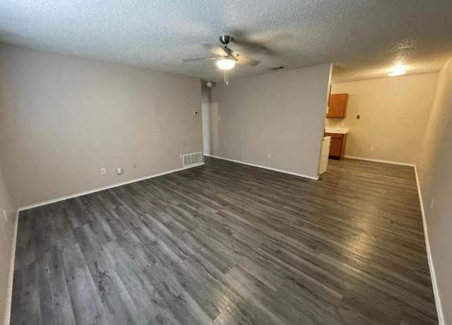 Property at 1512 82nd St Unit 1-2, Lubbock, TX 79423, 4 beds, 2 baths