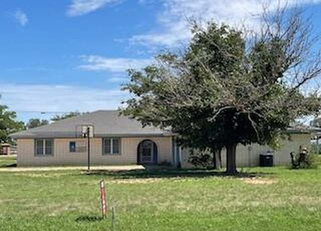 Property at 7006 North County Rd 1600, Shallowater, TX 79363, 3 beds, 3 baths