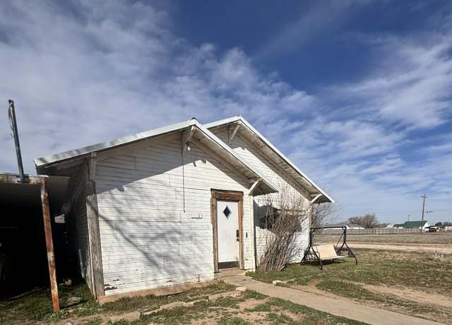 Property at 311 11th St, Ralls, TX 79357, 2 beds, 1 bath