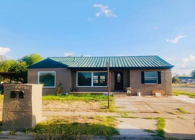 Property at 1102 E Stanford St, Lubbock, TX 79403, 3 beds, 1 bath