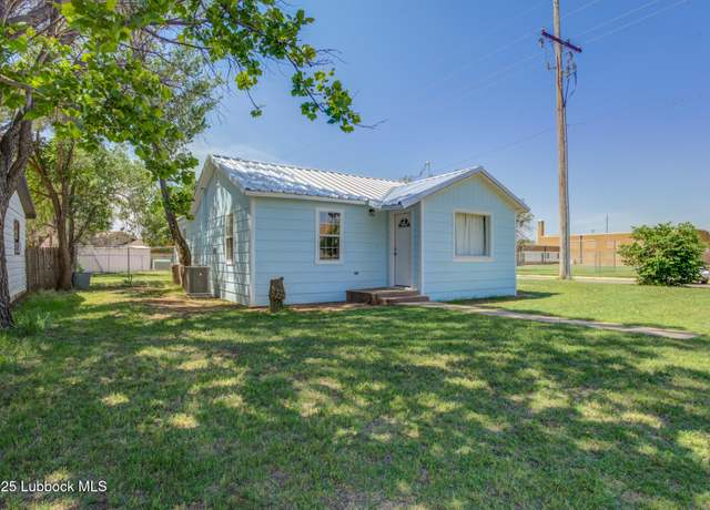 Property at 2029 N 4th St, Tahoka, TX 79373, 2 beds, 1 bath