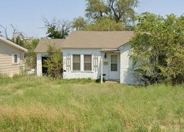 Property at 222 N El Paso Ave, Tulia, TX, 3 beds, 1 bath