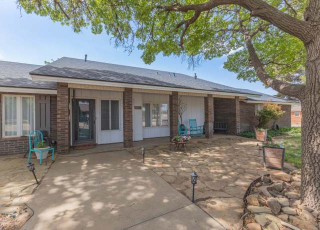 Property at 1102 15th St, Shallowater, TX 79363, 3 beds, 3 baths