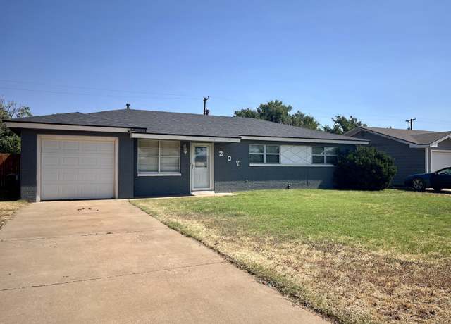 Property at 207 Pat St, Levelland, TX 79336, 3 beds, 1 bath