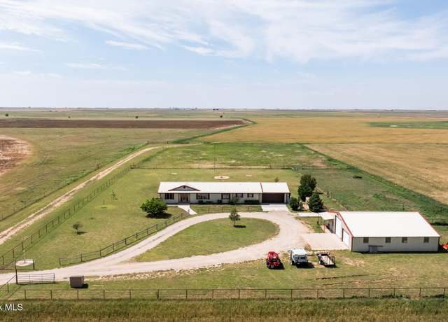 Property at 2647 N Highway 788, Plainview, TX 79072, 3 beds, 2 baths