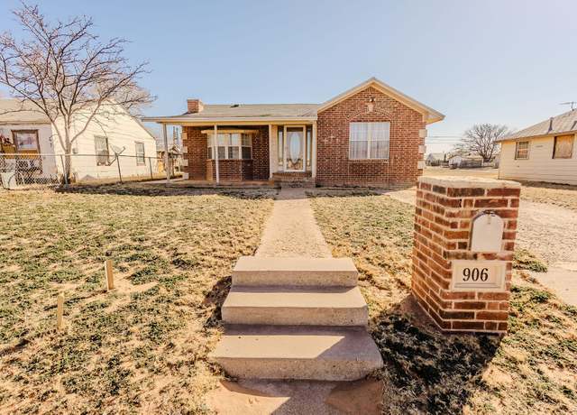 Property at 906 N 3rd St, Brownfield, TX 79316, 3 beds, 2 baths