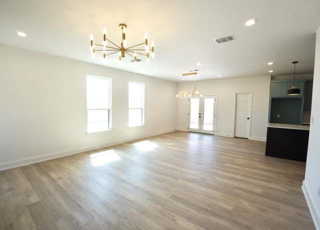 Property at 7019 18th Pl, Lubbock, TX 79416, 4 beds, 2 baths