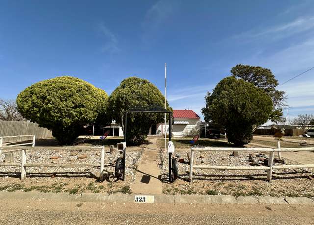 Property at 333 S Berkshire St, Crosbyton, TX 79322, 3 beds, 1 bath
